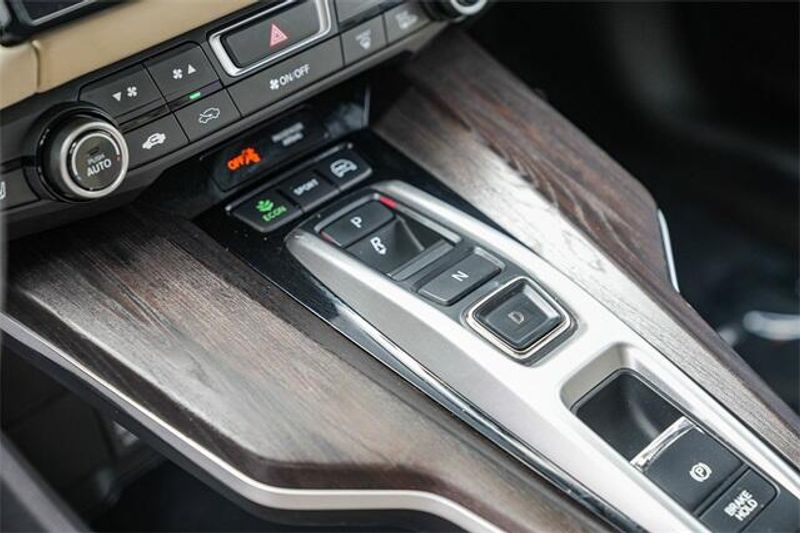 2019 Honda Clarity Plug-In Hybrid BaseImage 19