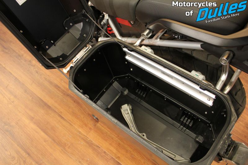 2024 Triumph Tiger 900 GT Pro Image 18