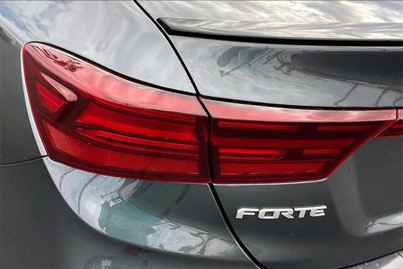2024 Kia Forte GT-Line photo 27