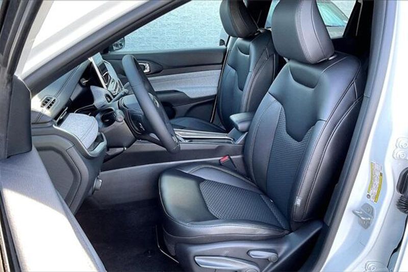 New 2026 Jeep Compass Latitude Altitude 4x4Image 8