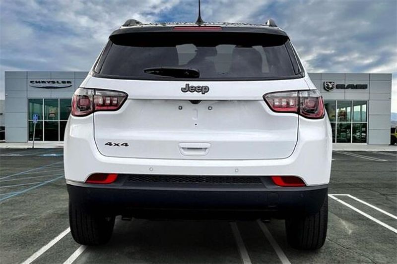 2026 Jeep Compass Limited Altitude photo 2