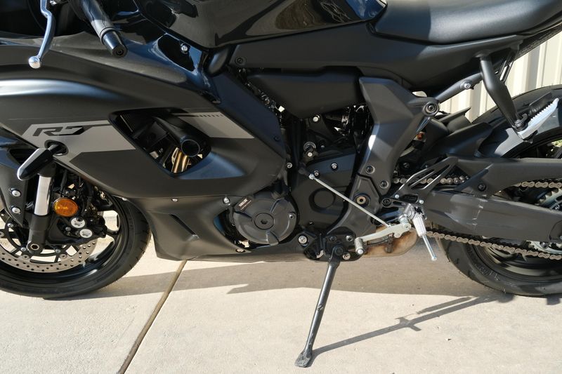 NEW 2025 YAMAHA YZFR7 Image 17