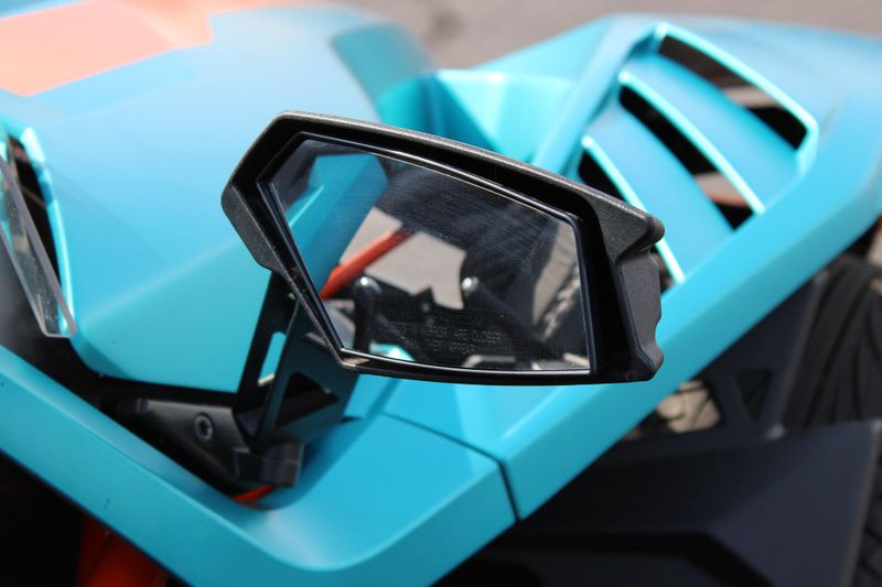 Used 2023 Polaris SLINGSHOT R MANUAL Image 27