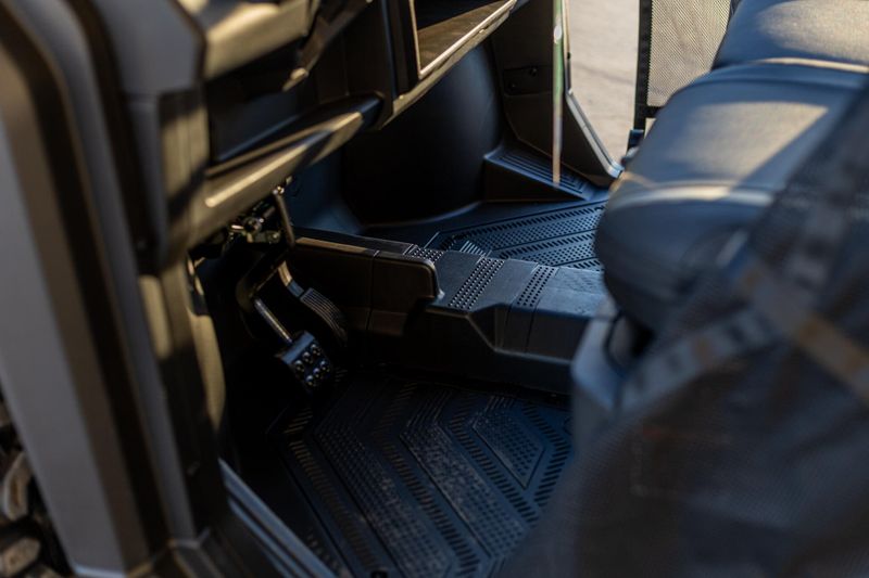 NEW 2026 CFMOTO UFORCE 1000 Image 5