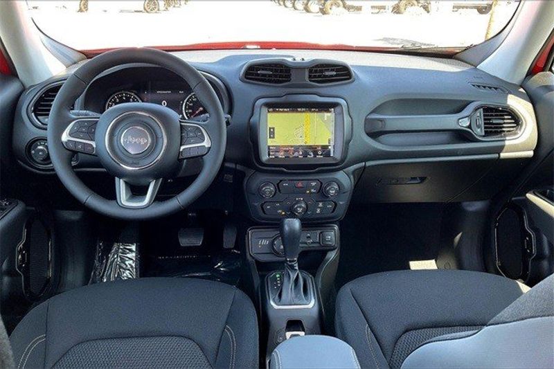 2023 Jeep Renegade Altitude 4x4Image 4