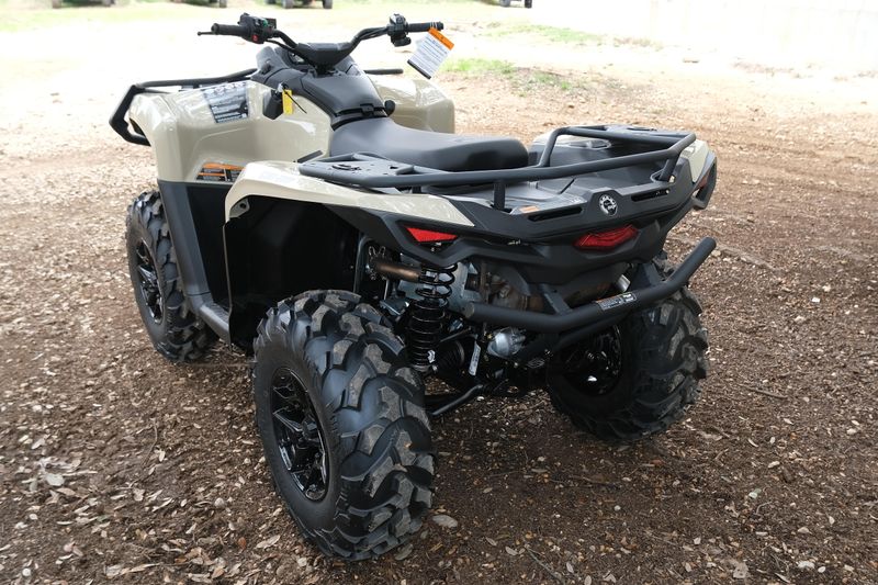 2025 Can-Am OUTLANDER PRO HD7 DESERT TANImage 10