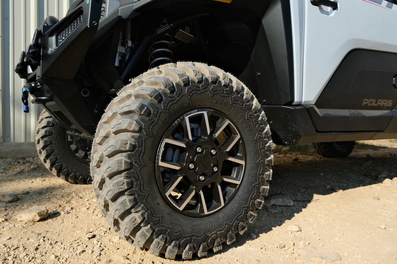 NEW 2025 POLARIS RANGER CREW XD 1500 NORTHSTAR EDITION ULTIMATE Image 14