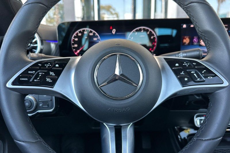 Used 2025 Mercedes-Benz CLA 250Image 25