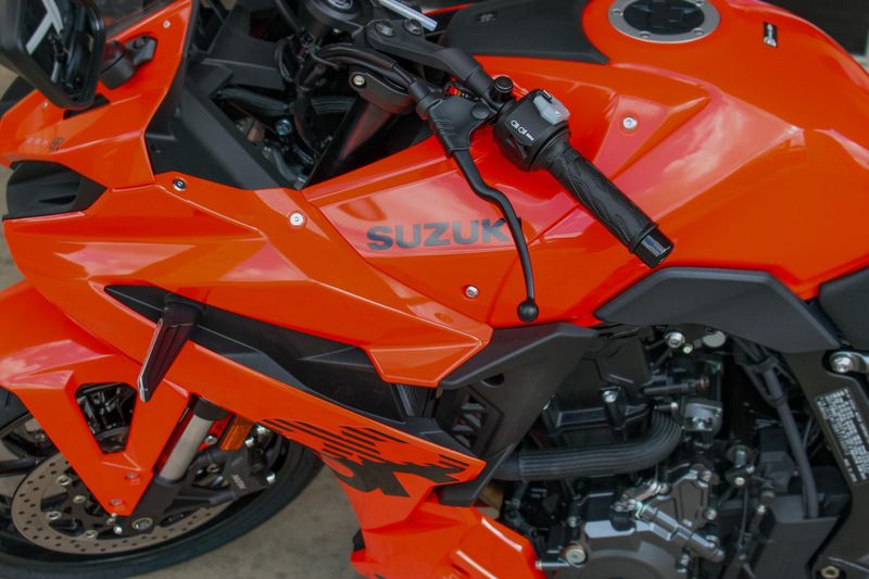 NEW 2026 SUZUKI GSX-8R Image 12