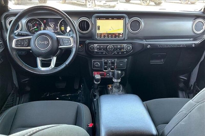 2022 Jeep Wrangler 4xE Unlimited Rubicon 4xeImage 15