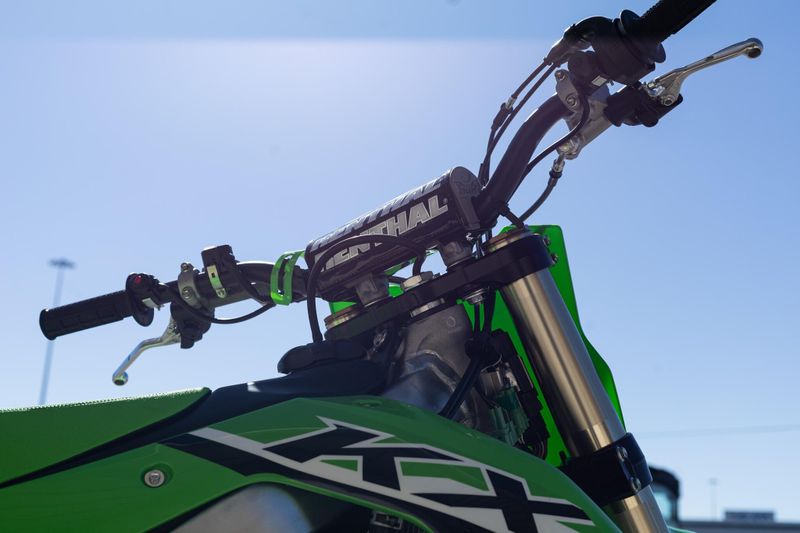 2025 Kawasaki KX250 LIME GREENImage 9