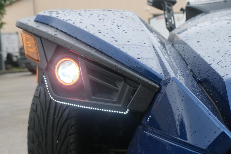 2017 Polaris SLINGSHOT SL NAVY BLUE Image 9