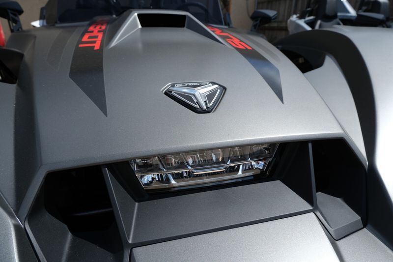 2024 Polaris SLINGSHOT R AUTODRIVE PHANTOM GRAYImage 8