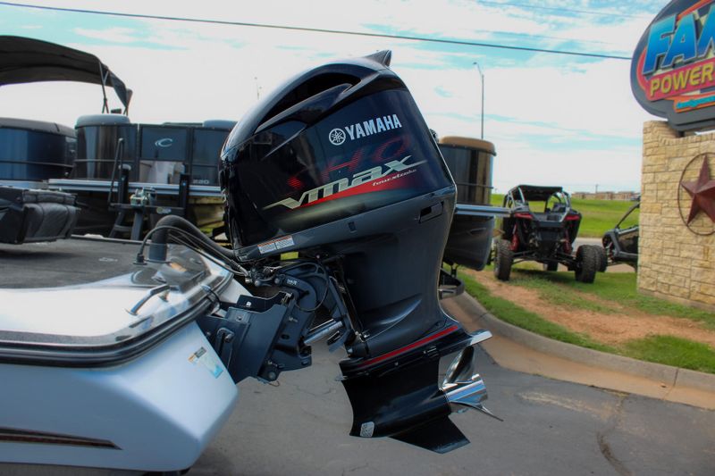 Used 2015 SKEETER ZX225 Image 35