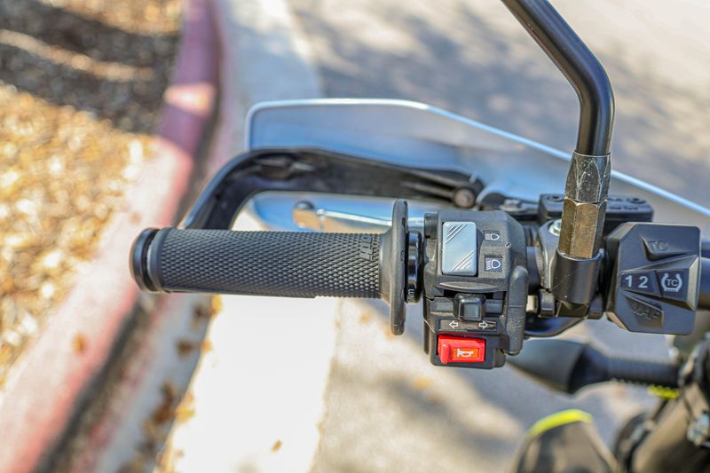 USED 2023 HUSQVARNA SUPERMOTO 701 Image 11