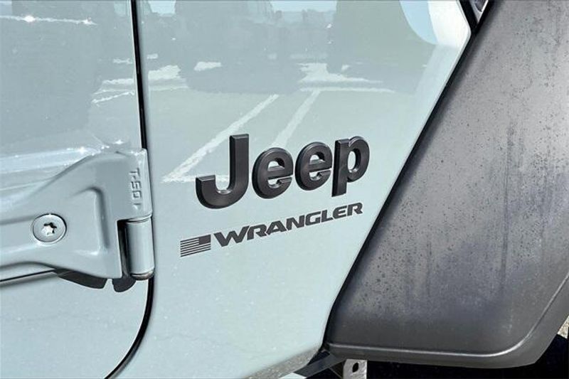 New 2025 Jeep Wrangler 4-door Sport SImage 13