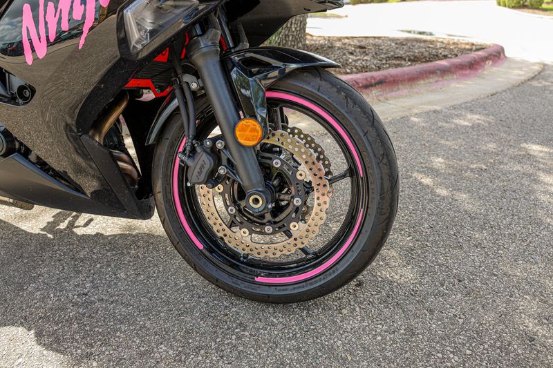 USED 2025 KAWASAKI NINJA 650 Image 6