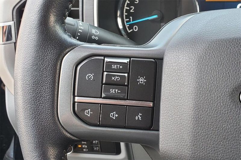 2022 Ford F-150 XLT photo 13
