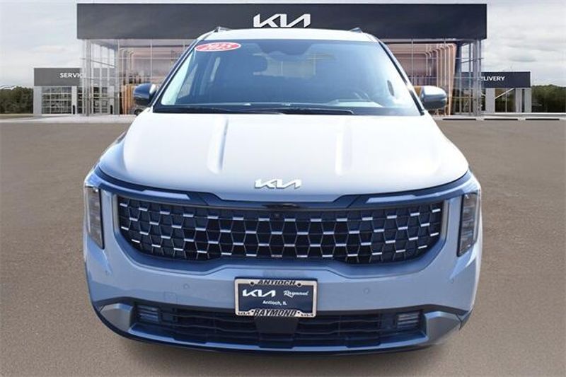 New 2025 Kia Carnival SX PrestigeImage 8