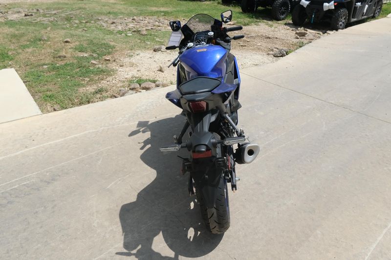 2025 Yamaha YZFR3 ABS TEAM BLUE Image 4