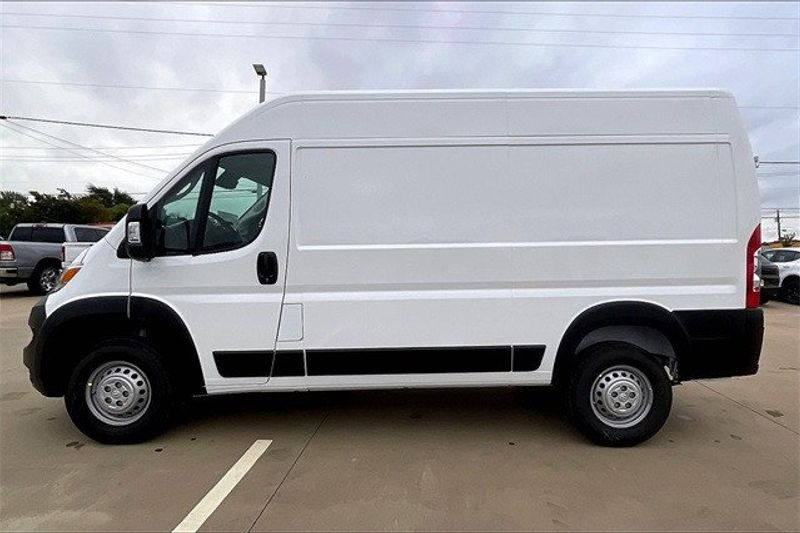 2025 RAM Promaster 2500 Tradesman Cargo Van High Roof 136