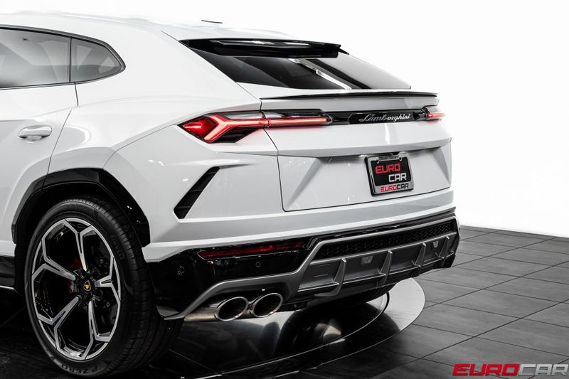 2021 Lamborghini Urus *PANORAMIC SUNROOF * FRONT PPF*Image 15