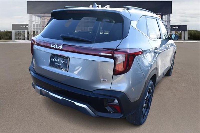 2025 Kia Seltos EXImage 3
