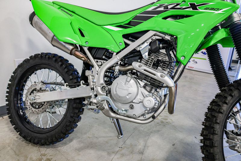 2025 Kawasaki KLX230R LIME GREENImage 6