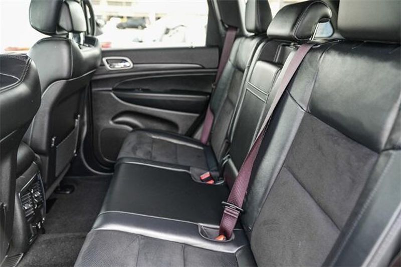 2021 Jeep Grand Cherokee Laredo XImage 18