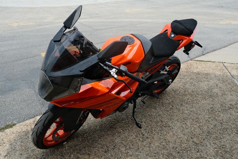 New 2024 KTM RC 390 ORANGE Image 7