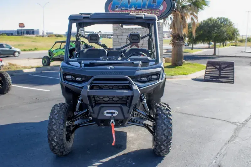 NEW 2026 CAN-AM DEFENDER XT HD11 WITH 1025 INCH TOUCHSCREEN  in a STEALTH BLACK exterior color. Family PowerSports (877) 886-1997 familypowersports.com