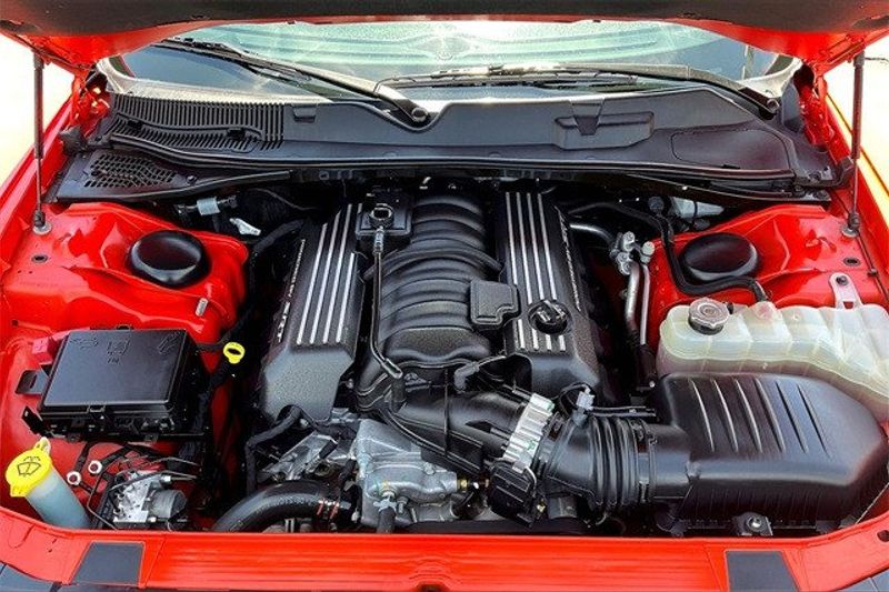 2016 Dodge Challenger R/T Scat PackImage 9