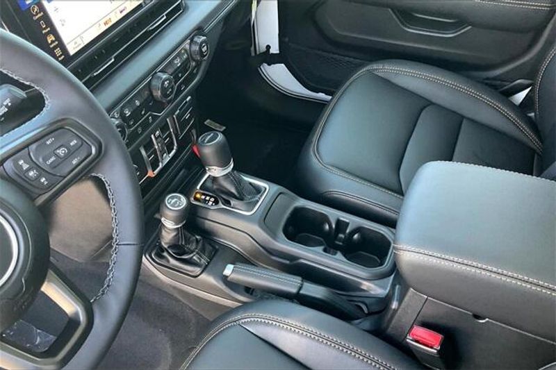 2025 Jeep Gladiator High Tide 4x4Image 7