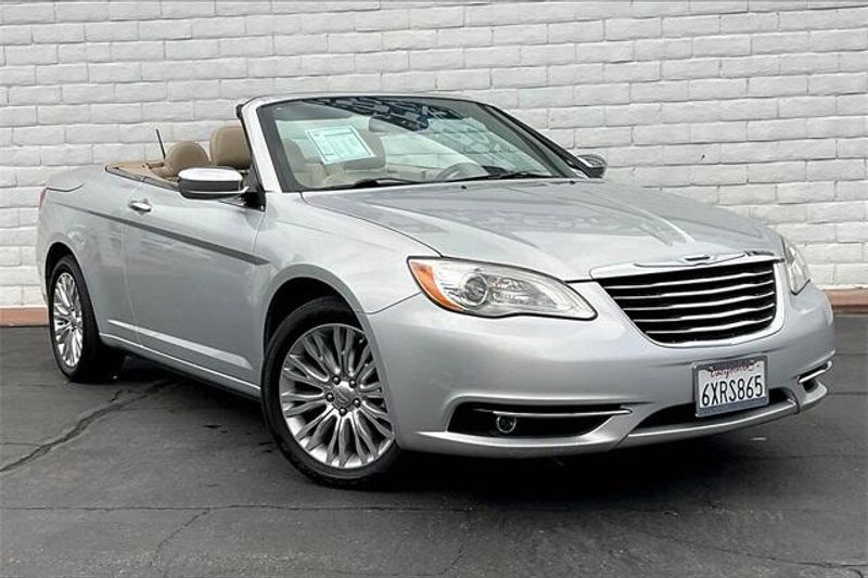Used 2012 Chrysler 200 LimitedImage 12