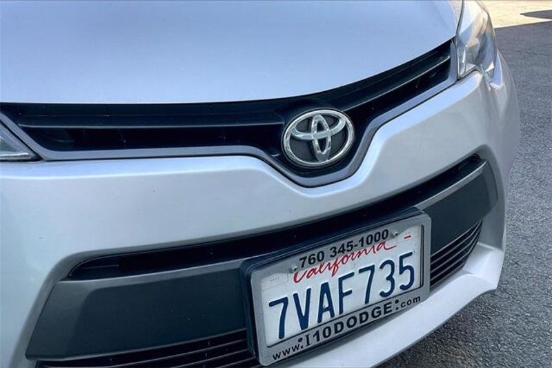 2016 Toyota Corolla LEImage 30