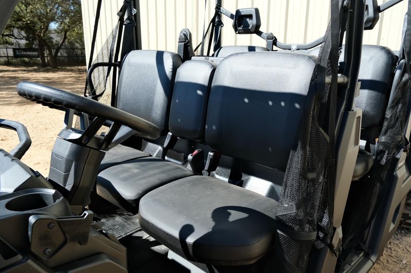 NEW 2026 CAN-AM DEFENDER MAX DPS HD9  in a STEALTH BLACK exterior color. Family PowerSports (877) 886-1997 familypowersports.com 