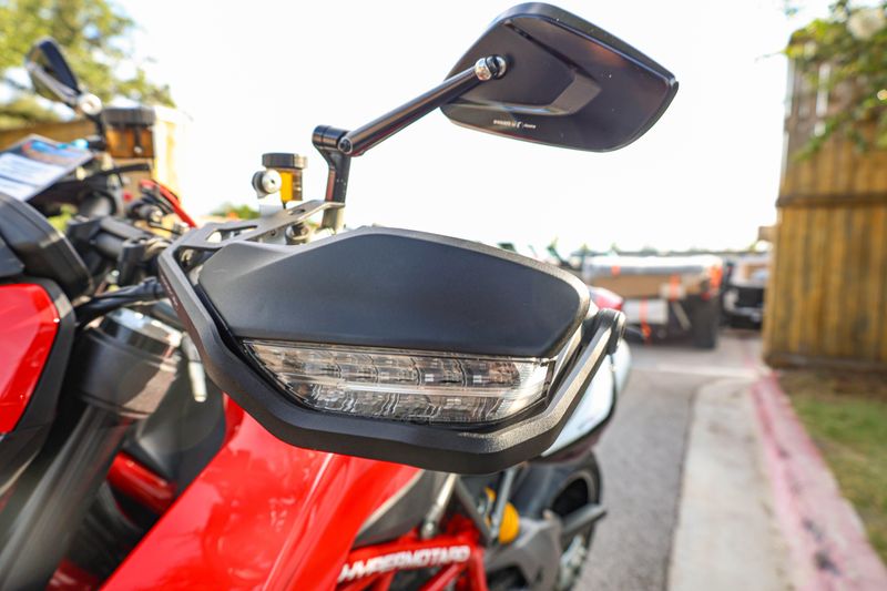 USED 2020 DUCATI HYPERMOTARD 950 SP Image 4