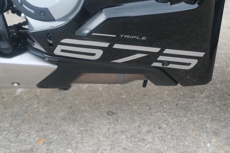 2025 CFMOTO 675 SS NEBULA BLACK Image 23