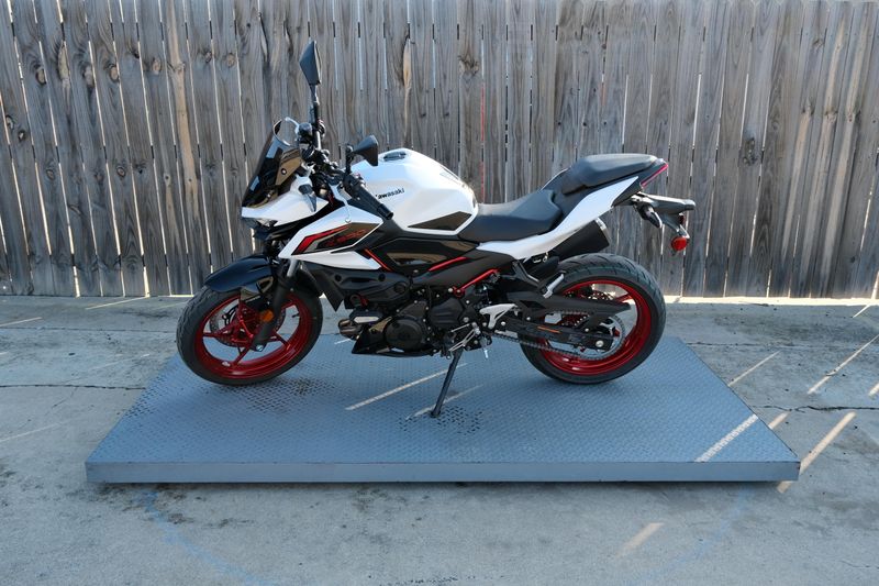 NEW 2026 KAWASAKI Z500 SE ABS Image 6