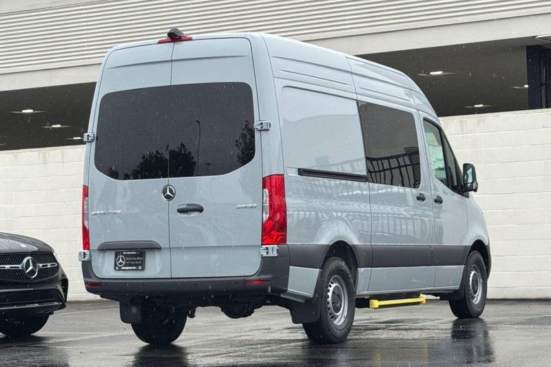 New 2026 Mercedes-Benz Sprinter 2500 Crew 144 WBImage 4