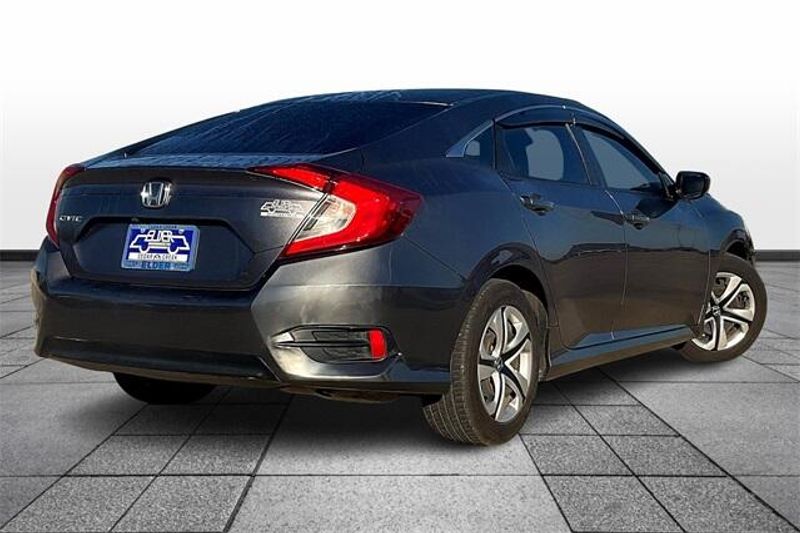 2018 Honda Civic LXImage 13