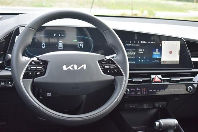2025 Kia Niro EXImage 18