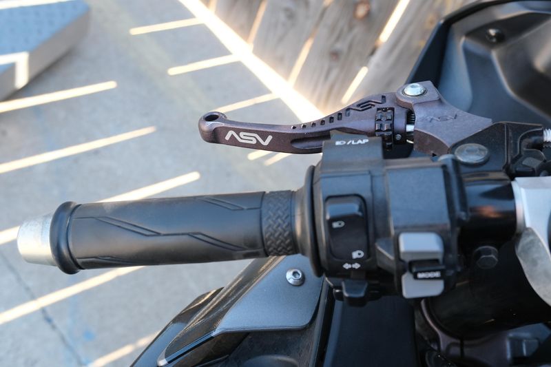 USED 2016 YAMAHA YZFR1 CA Image 10