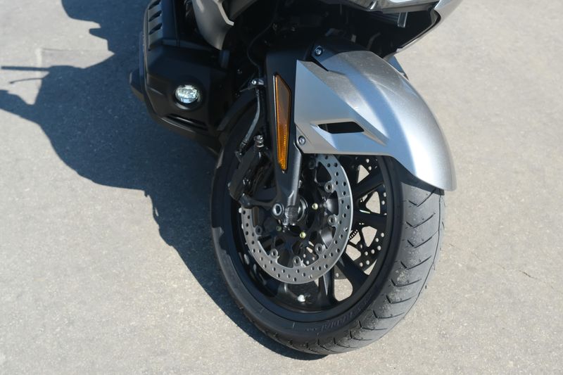 NEW 2025 HONDA GOLD WING TOUR DCT  in a LIGHT SILVER METALLIC exterior color. Family PowerSports (877) 886-1997 familypowersports.com 