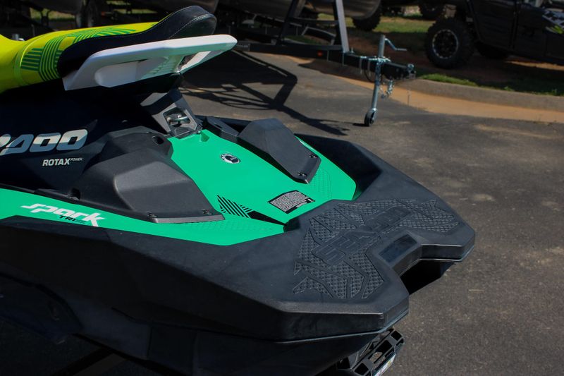 2021 SEADOO SPARK 3 UP GREEN Image 13