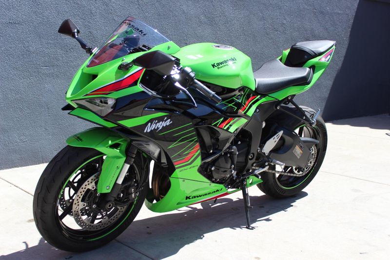 2024 Kawasaki Ninja ZX-6R ABS Image 7