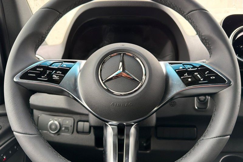New 2026 Mercedes-Benz Sprinter 2500 Crew 144 WBImage 19