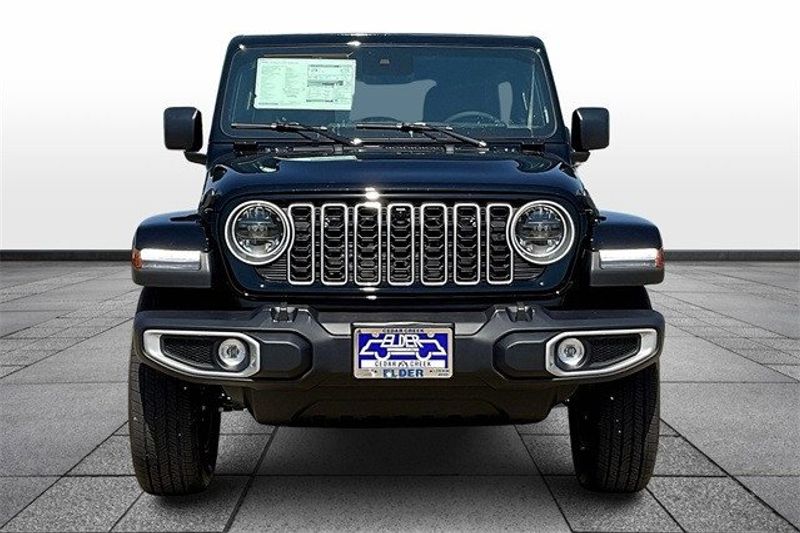 2024 Jeep Wrangler 4-door SaharaImage 5