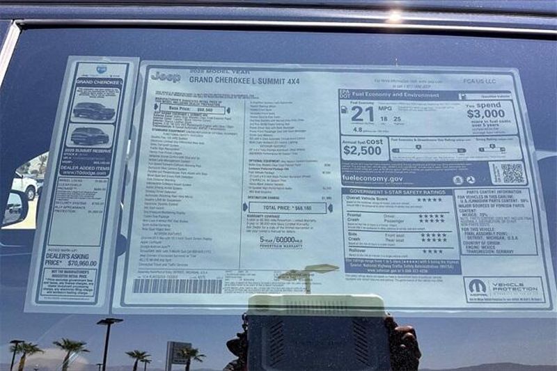 New 2025 Jeep Grand Cherokee L Summit 4x4Image 16