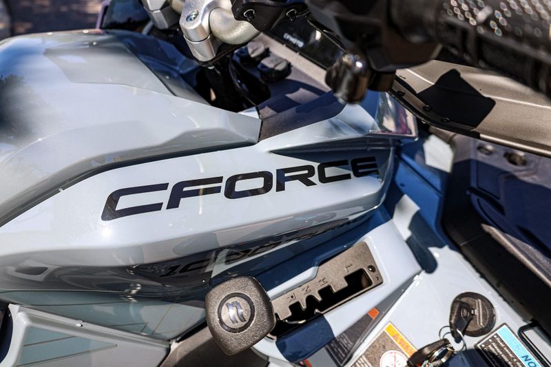2025 CFMOTO CFORCE 1000 TOURING TUNDRA GREY Image 15